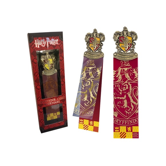 NWT the Noble Collection Harry Potter Gryffindor Crest Bookmark - Picture 3 of 6